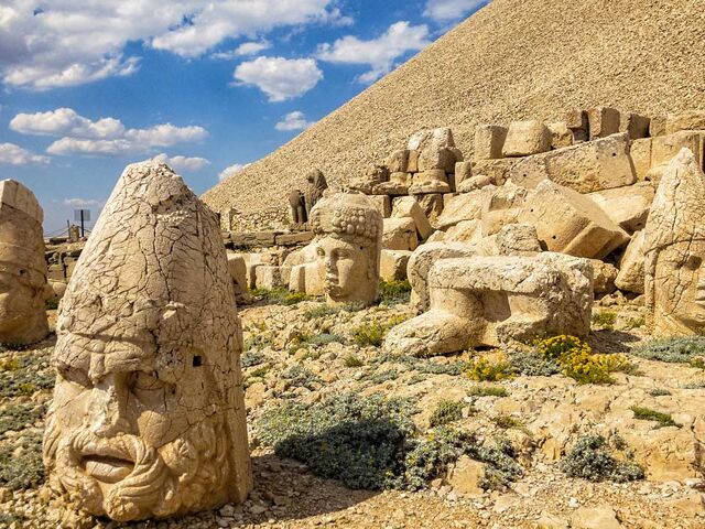 İzmir Afyonkarahisar Çıkışlı Otobüslü  Gap Turu 4 Gece Konaklamalı