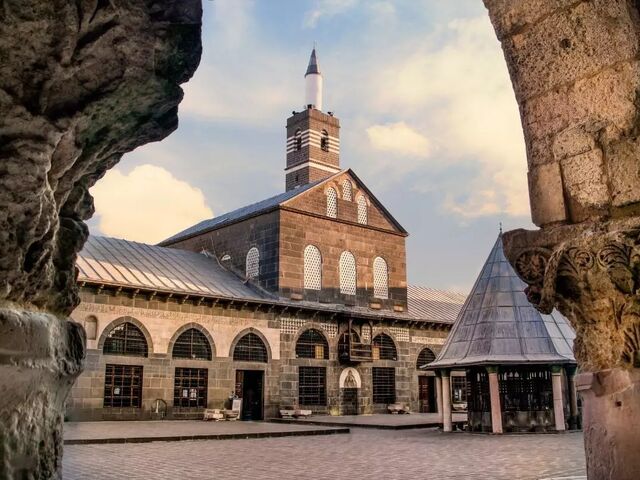 İkonik Mezopotamya Midyat Mardin Turu 2 Gece Konaklamalı Sabiha Gökçen Havalimanı Hareketli Sevgililer Günü Özel