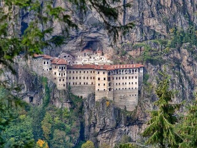 İstanbul Çıkışlı Otobüslü Karadeniz Yaylalar ve Batum Turu (4 Gece Konaklama) (Batum ve Yayla Konaklama)
