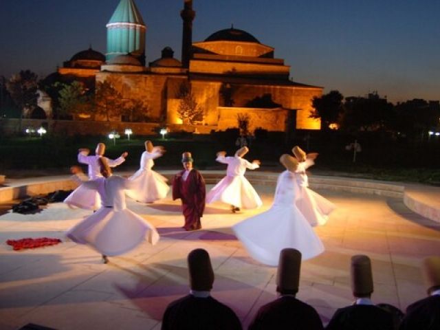 İkonik Konya Mevlana Şeb-i Arus Turu | 1 Gece Konaklamalı İstanbul Hareketli