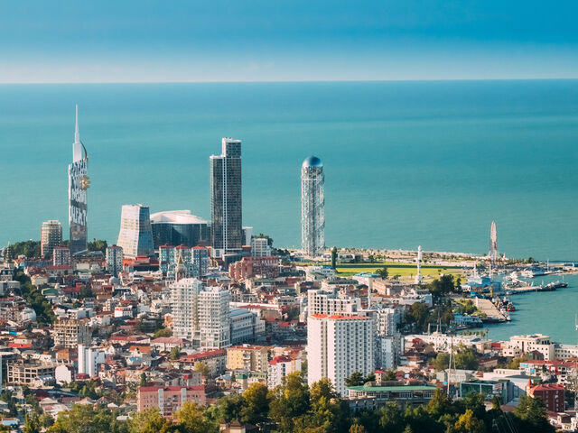 İstanbul Çıkışlı Uçaklı Van Havzası Kars Tiflis ve Batum Turu (4 Gece Konaklama)