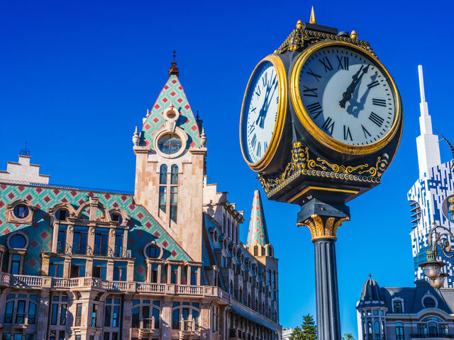 Uçaklı İzmir Çıkışlı Kars Tiflis Batum Turu 3 Gece Konaklamalı