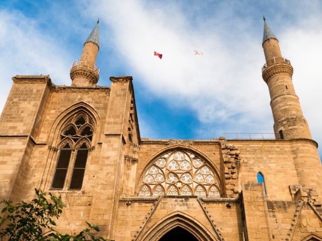 İkonik Kuzey Kıbrıs Turu | 2 Gece Konaklamalı| İstanbul Çıkışlı | Uçaklı | 29 Ekim Özel