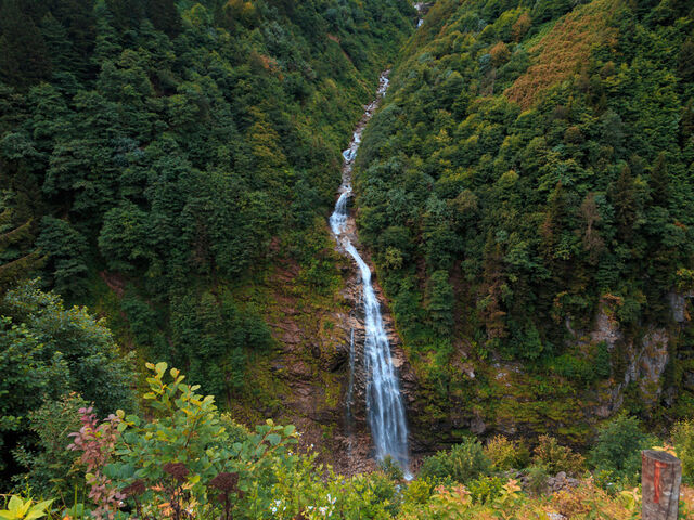 Mersin Çıkışlı Uçaklı Karadeniz Batum Tiflis Van Havzası Turu (6 Gece Konaklama)