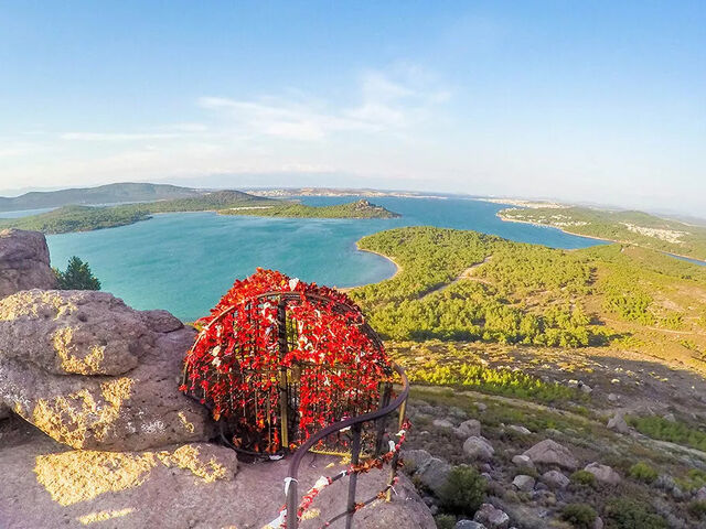 İstanbul Çıkışlı Otobüslü Kuzey Ege Turu (Foça ve Ayvalık Tekne Turu ile) 4 Gece Konaklamalı