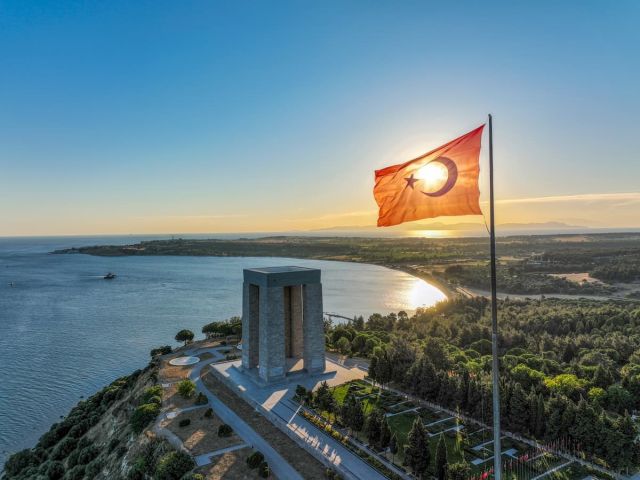 İkonik Kuzey Ege ve Çanakkale Şehitlik Turu (Ayvalık Tekne Turu ile) 4 Gece Konaklamalı Uçaklı Çukurova Havalimanı Çıkışlı