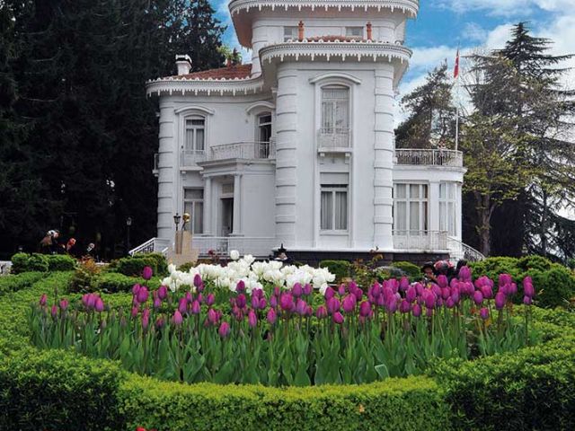 İkonik Doğu Karadeniz Yaylalar ve Batum Turu| 4 Gece Konaklamalı Uçaklı Adana Çıkışlı Trabzon Başlar