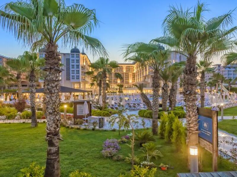 Kirman Sidera Luxury & Spa