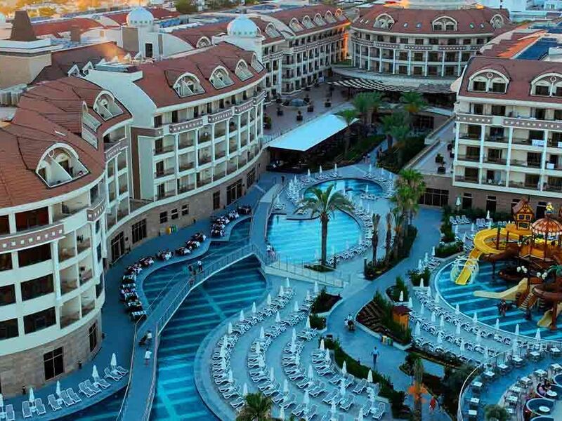 Kirman Belazur Resort & Spa Hotel