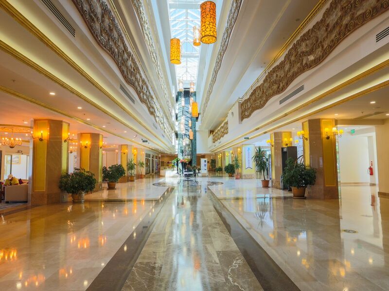 Crystal Tat Beach Golf Resort Spa