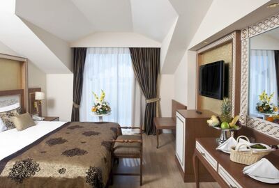 Crystal Palace Hotel