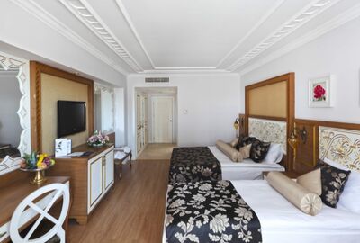 Crystal Palace Hotel