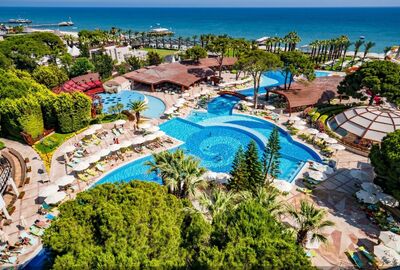 Cornelia De Luxe Resort