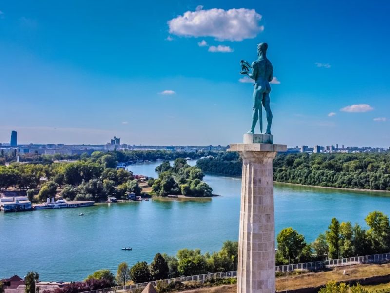 İzmir Çıkışlı Noel Zamanı Vizesiz Belgrad Turu