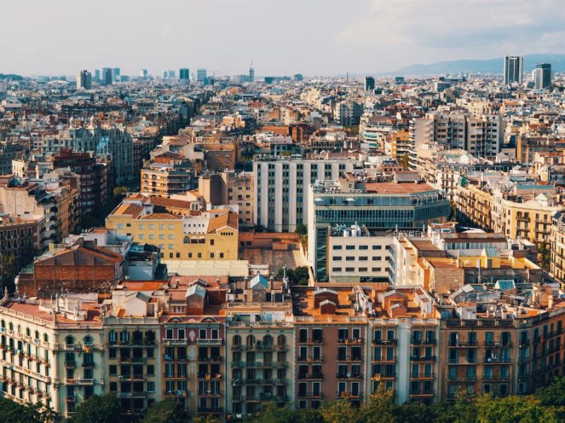 Barselona Madrid Noel Pazarları Turu AJet Hy. ile Girona Şehir Turu Dahil (GRO-ABC)