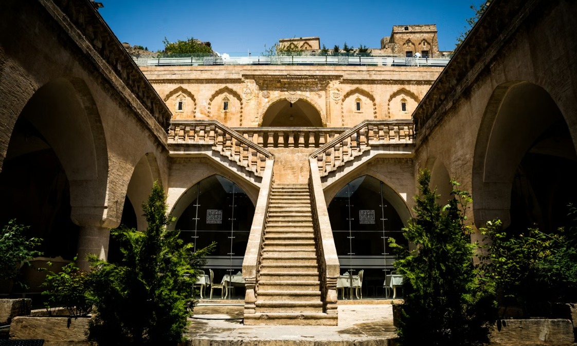 İkonik Mezopotamya Midyat Mardin Turu 2 Gece Konaklamalı Esenboğa Havalimanı Hareketli Sevgililer Günü Özel