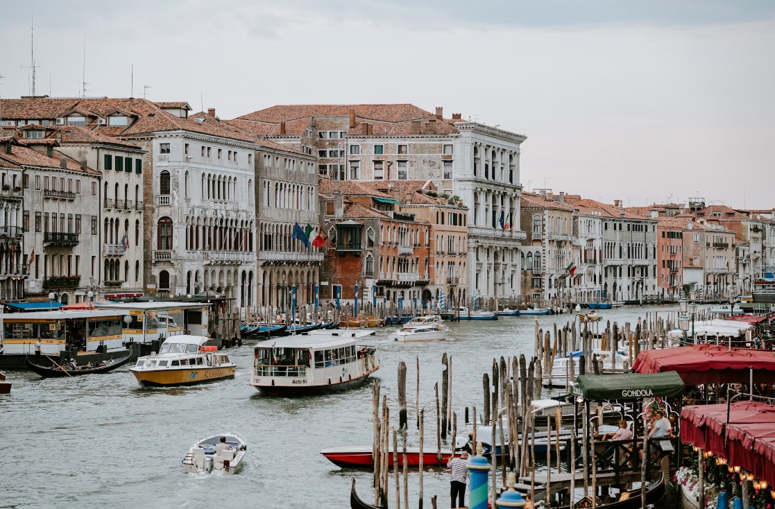 İzmir'Den Özel Sefer İle 2026 Klasik İtalya Turu (BLQ-BLQ)