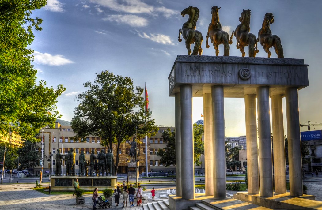 Vizesiz Balkan Üçlüsü 3 Gece 4 Gün  Pegasus ile Prn-Prn