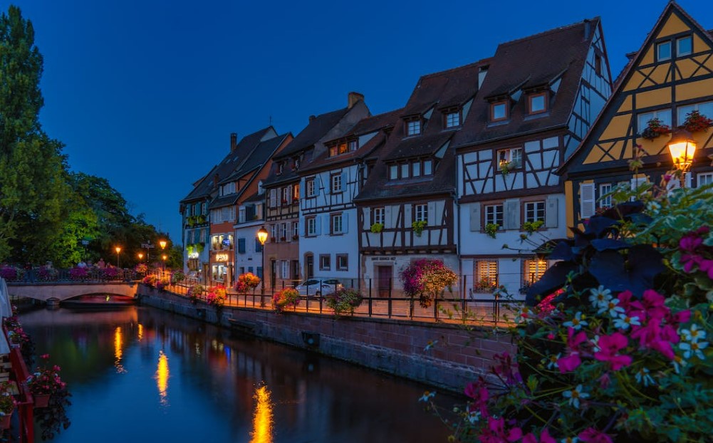 Benelüx & Paris & Köln & Alsace & İsviçre Turu Pegasus Havayolları ile 7 Gece