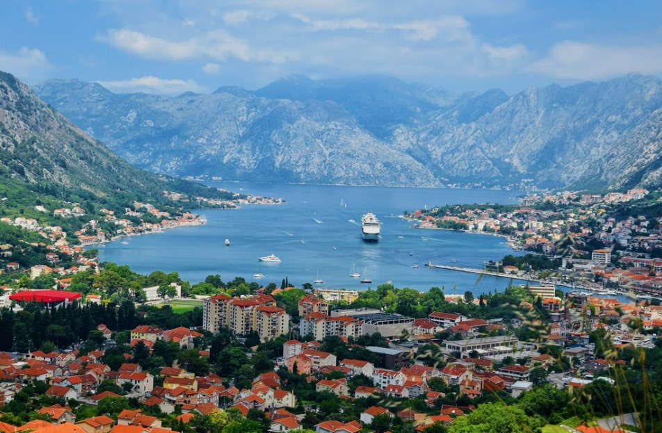 Kurban Bayramı Özel İzmir Çıkış Uçaklı Vizesiz Kosovalı Büyük Balkan Turu