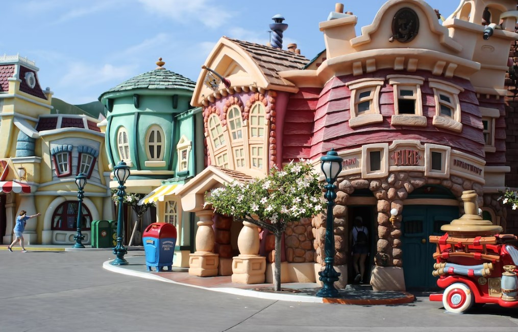 Paris & Disneyland Serüveni Turu Türk Hava Yolları ile 4 Gece CDG-CDG