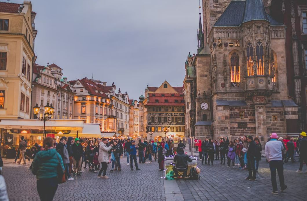 Noel Pazarlar İzmir Hareketli Berlin & Prag Rüyası