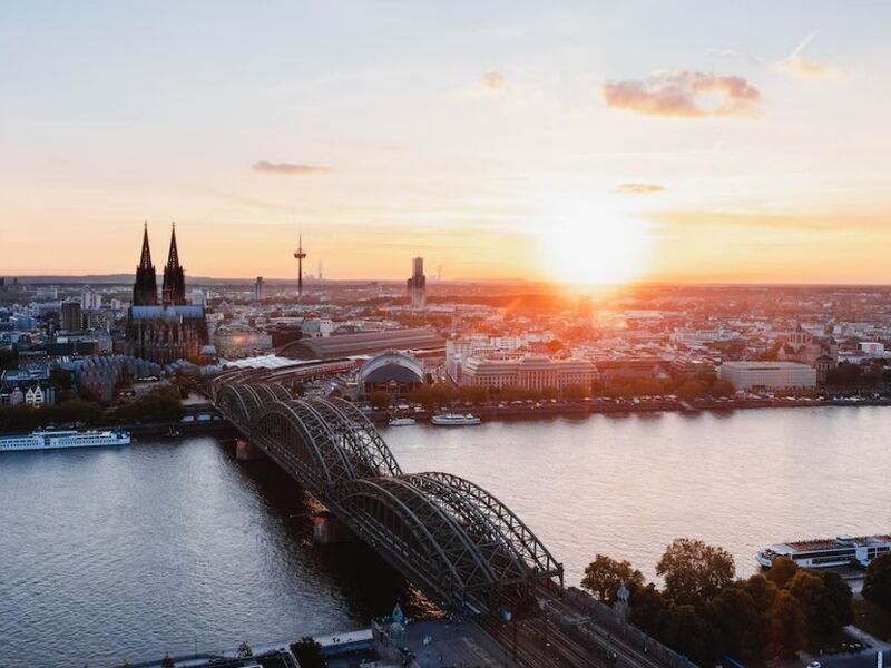 Promo Benelüx & Paris Turu Pegasus Havayolları ile 7 Gece 8 Gün (CRL-CRL)