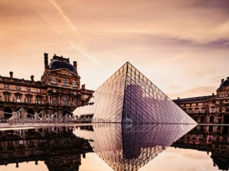 Promo Benelüx & Paris Turu Pegasus Havayolları ile 7 Gece 8 Gün (CRL-CRL)