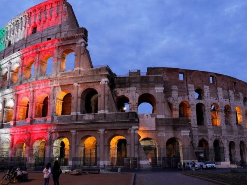 Kuzey İtalya Turu Yılbaşı Özel Türk Hava Yolları İle Ekstra Turlar ve Çevre Gezileri Dahil 3 Gece 4 Gün (MXP-MXP)