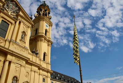 İzmir Hareketli Munih, Hallstatt, Salzburg, Viyana Turu