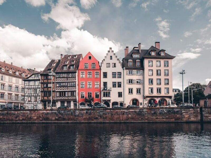 Görkemli Rüya Üçgeni İsviçre – Fransa – Almanya 4 Gece - THY ile (Yılbaşı Özel)