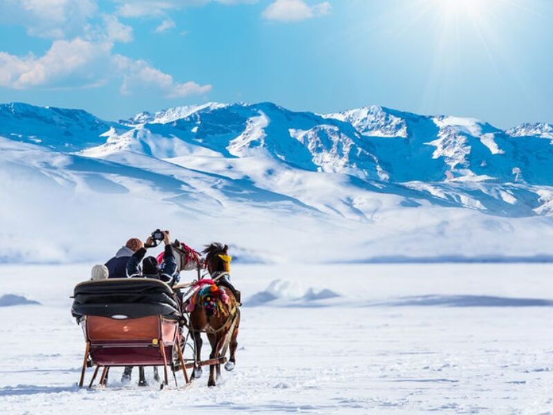 Doğu Ekspresi Rotası Van - Karalar Altında İshakpaşa - Kars - Sarıkamış Kayak Merkezi Turu  (3 Gece Otel)