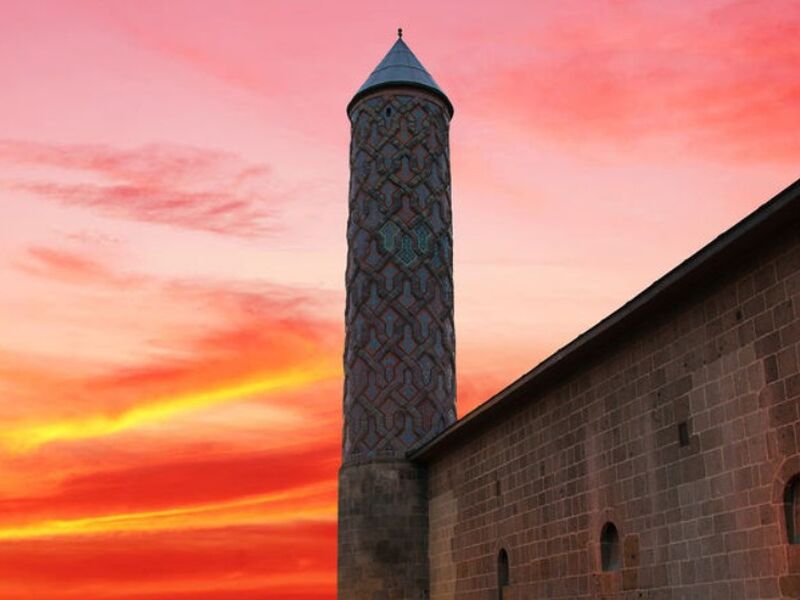 Doğu Ekspresi Rotası Van - Karlar Altında İshakpaşa - Kars - Erzurum Palandöken Turu (4 Gece Otel)