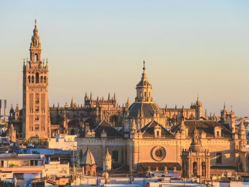 Elegant İspanya & Endülüs Türk Hava Yolları ile 7 Gece (MAD-BCN)