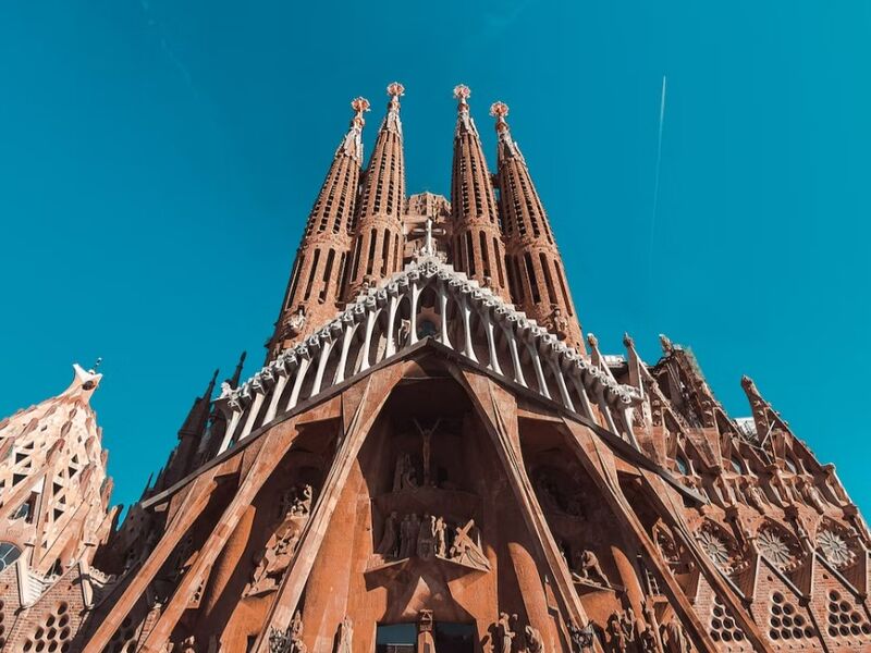 Elegant İspanya & Endülüs Türk Hava Yolları ile 7 Gece (SVQ-BCN)