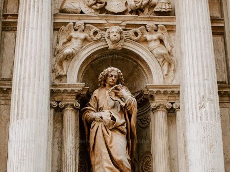 Kral & Kraliçe: St. Petersburg & Moskova PC 2026 (LED-VKO)