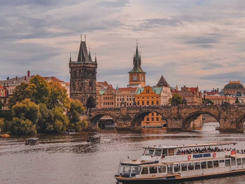 Bohemya'nın Işıltısı Prag Turu 2 Gece Ajet Havayolları İle