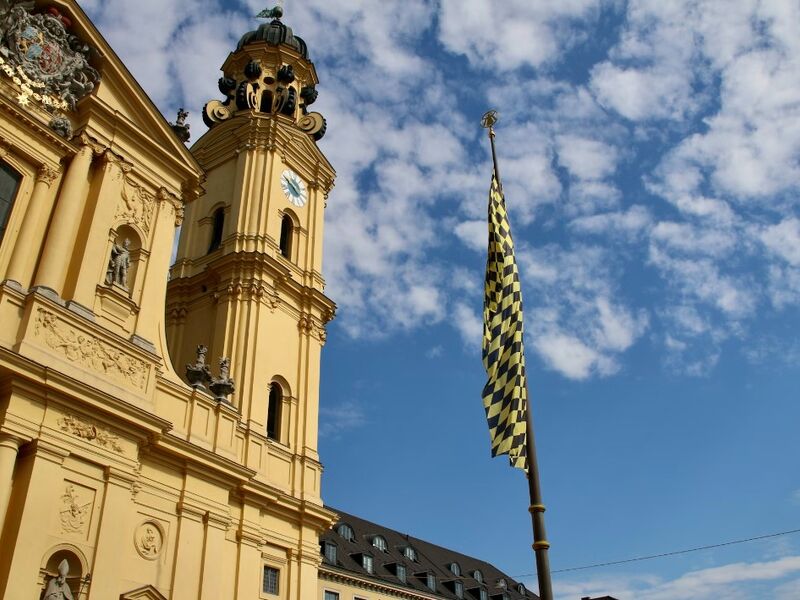 İzmir Hareketli Noel Zamanı, Munih, Hallstatt, Salzburg, Viyana Turu