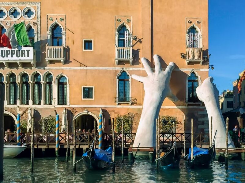 İzmir `den Bella İtalya & Capri Adası Turu Geziler Dahil 6 Gece 7 Gün