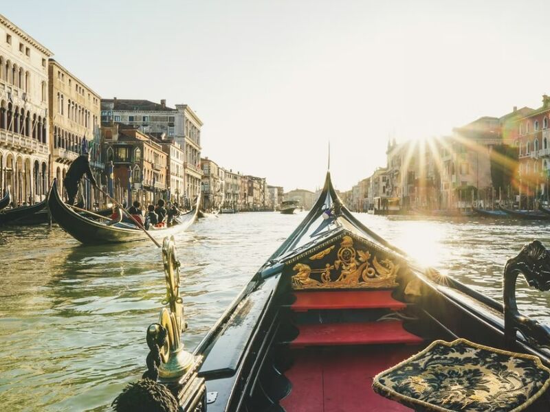 İzmir `den Bella İtalya & Capri Adası Turu Geziler Dahil 6 Gece 7 Gün