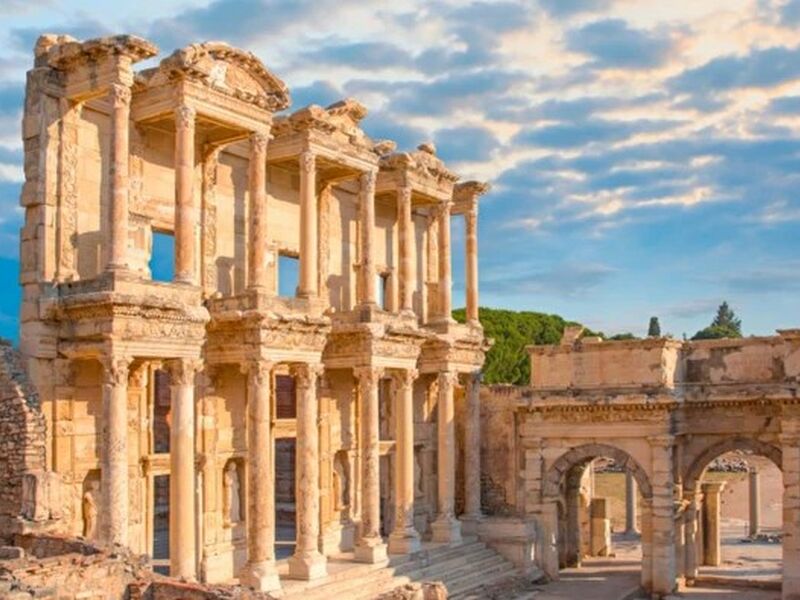 İzmir`den Efes Şirince Meryemana Turu