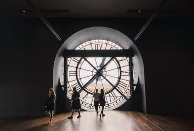 İzmir`den Direkt Sefer ile Büyüleyici Paris ve İncileri Turu Rotası