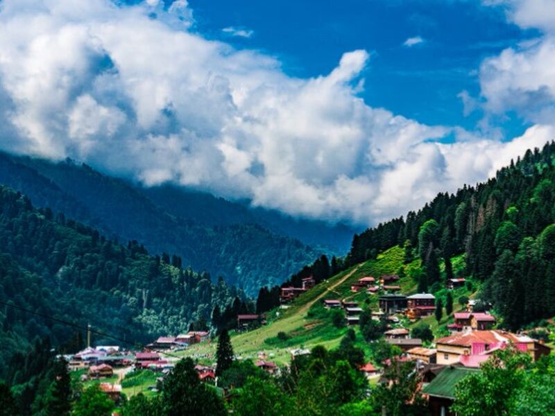 İzmir Çıkışlı Uçakla Karadeniz Yaylalar Fırtınası ve Batum Turları (Trabzon Başlar, Samsun Biter)