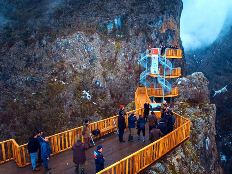 İzmir Çıkışlı Uçaklı Rüya Gibi Karadeniz Turu 4 Gece Konaklamalı (Samsun Başlar - Samsun Biter)