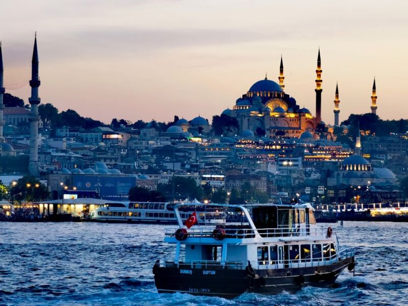 İzmir`den İstanbul ve Tarihi Yarımada Turu (1 Gece Konaklamalı)