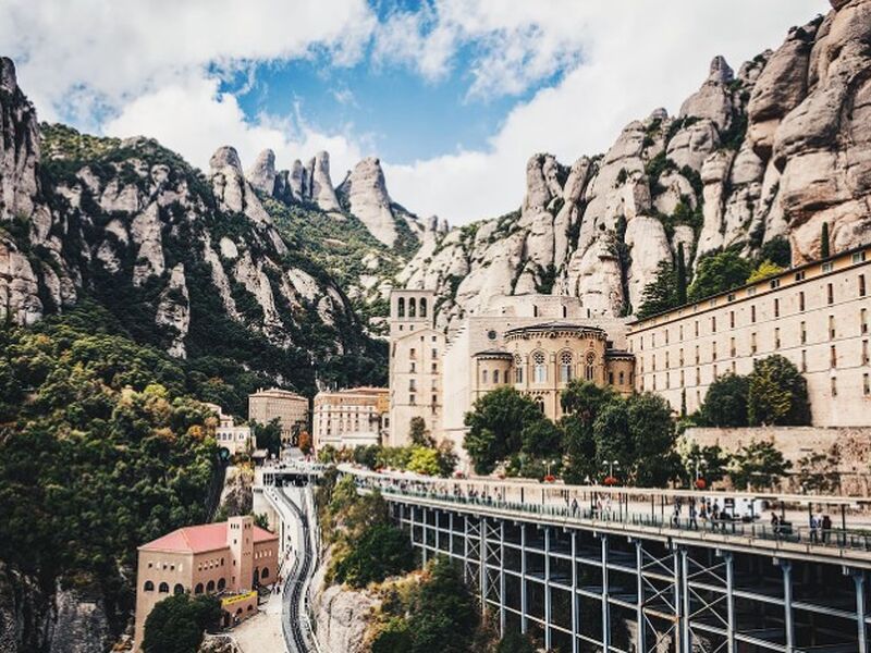 Comfort İspanya & Endülüs Pegasus Hava Yolları ile 7 Gece (BCN-MAD) Ekstra Turlar Dahil 2026