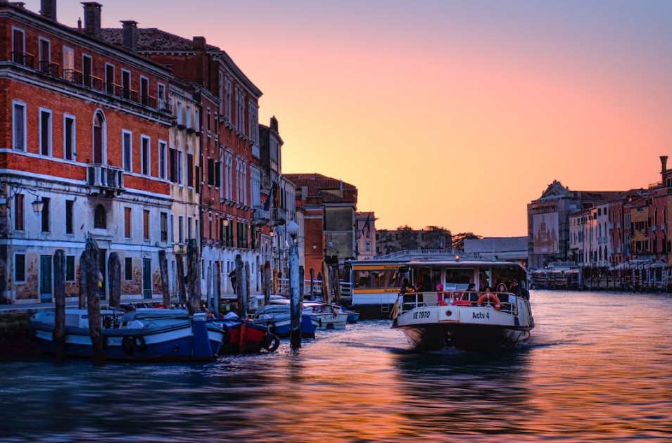 Klasik İtalya Yaz 2026 (FCO-VCE)