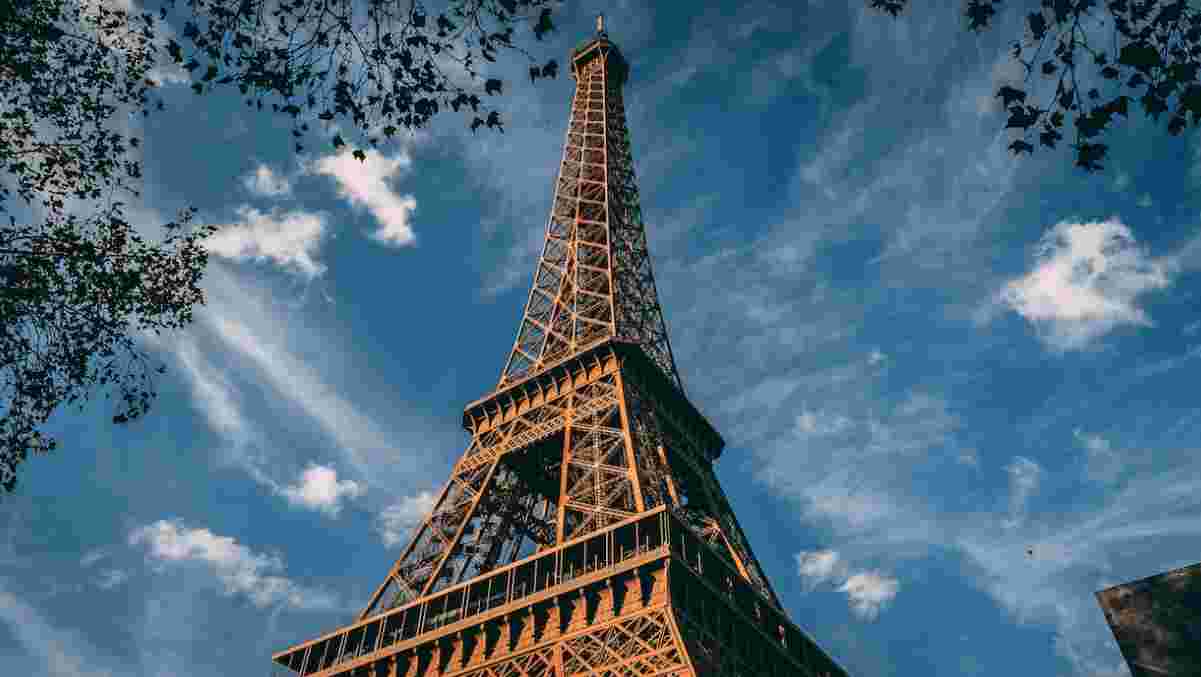 Ekspress Benelux & Paris 2026 Yaz (AMS-ORY)