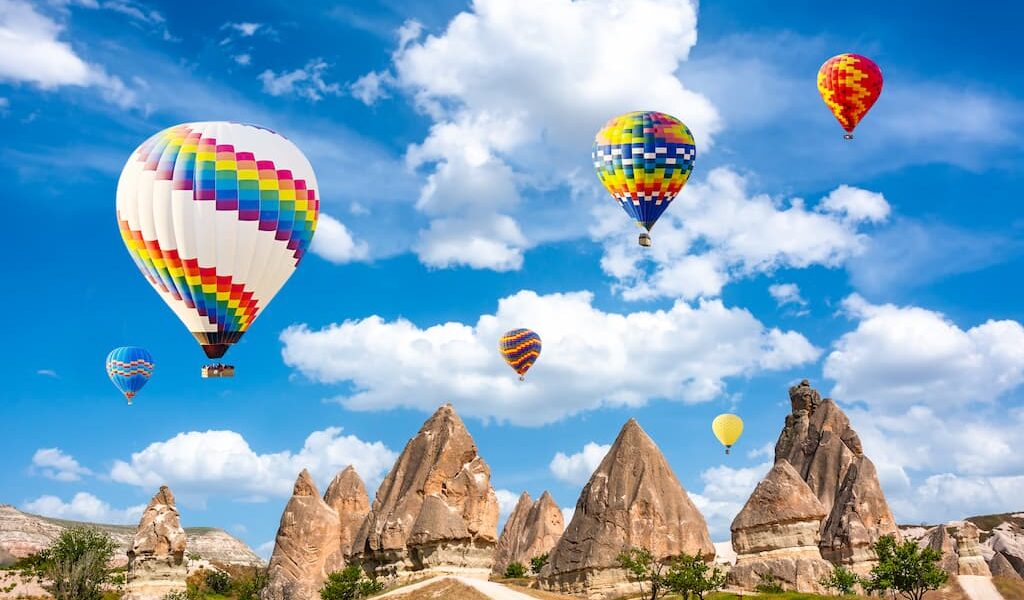 Uçaklı İzmir Çıkışlı Kapadokya Turu 2 Gece 3 Gün