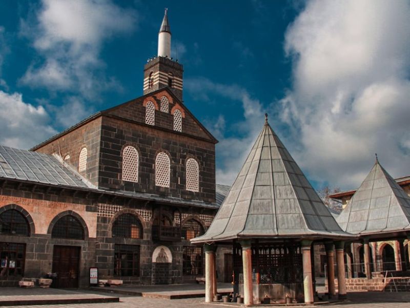 Kurban Bayramı Özel Uçaklı Mardin Hasankeyf Diyarbakır Turu 2 Gece